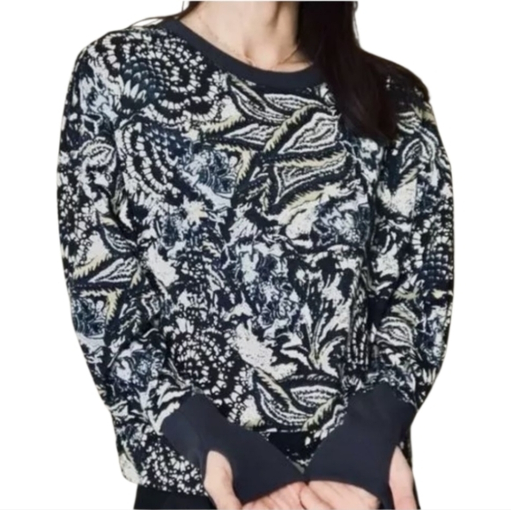 Joie Blue Paisley Crew Neck Sweatshirt Thumbholes Active Athletic‎ Size XL NWT